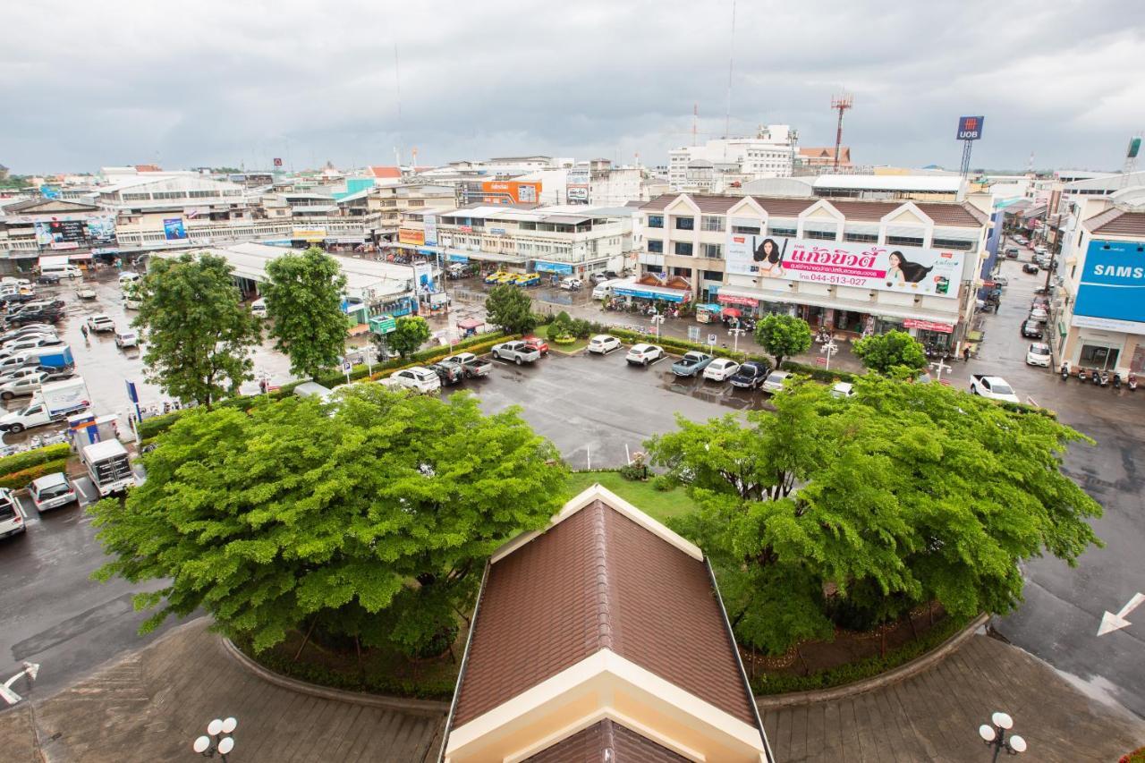 Surin Majestic Hotel Buitenkant foto