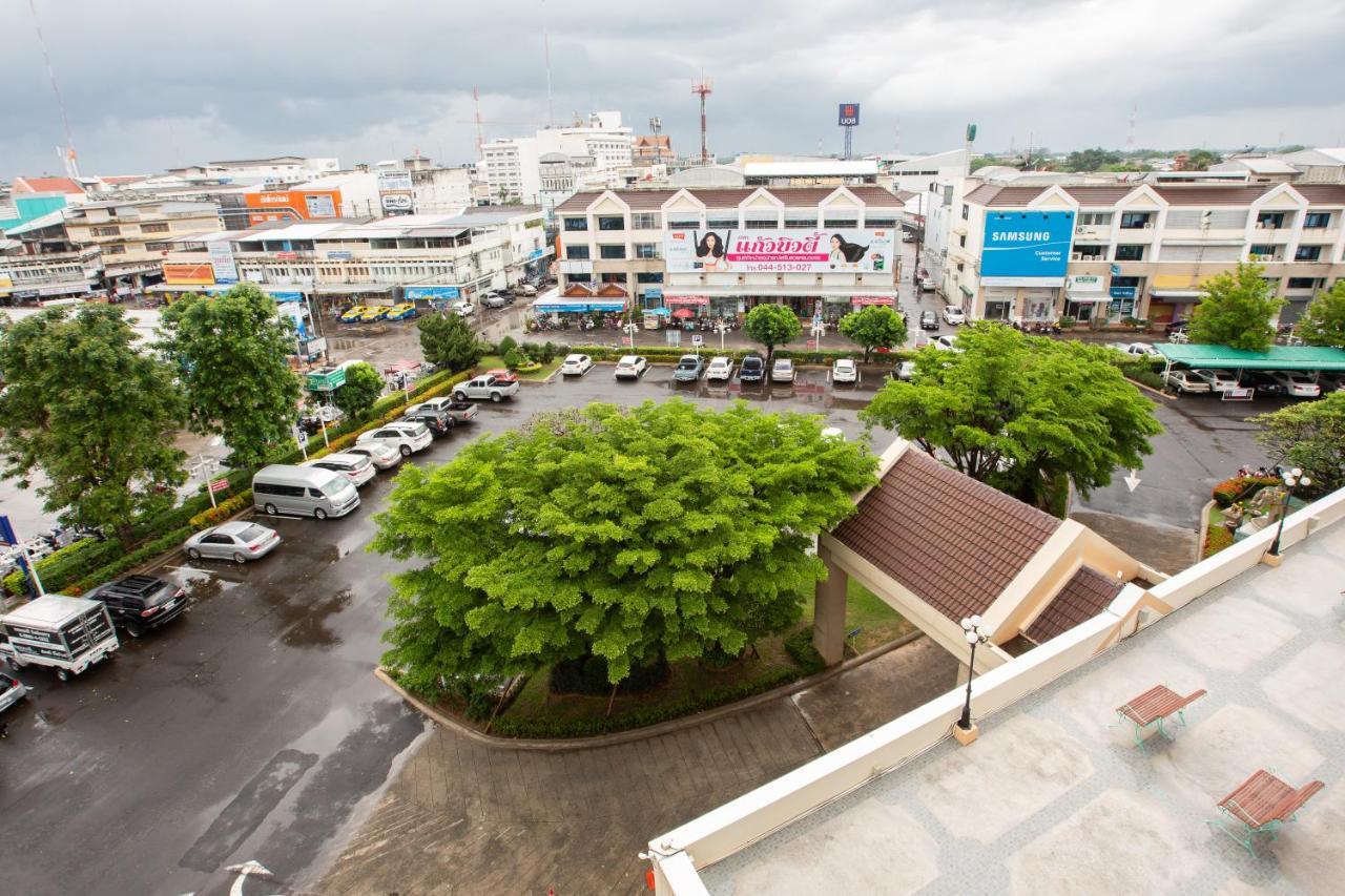 Surin Majestic Hotel Buitenkant foto